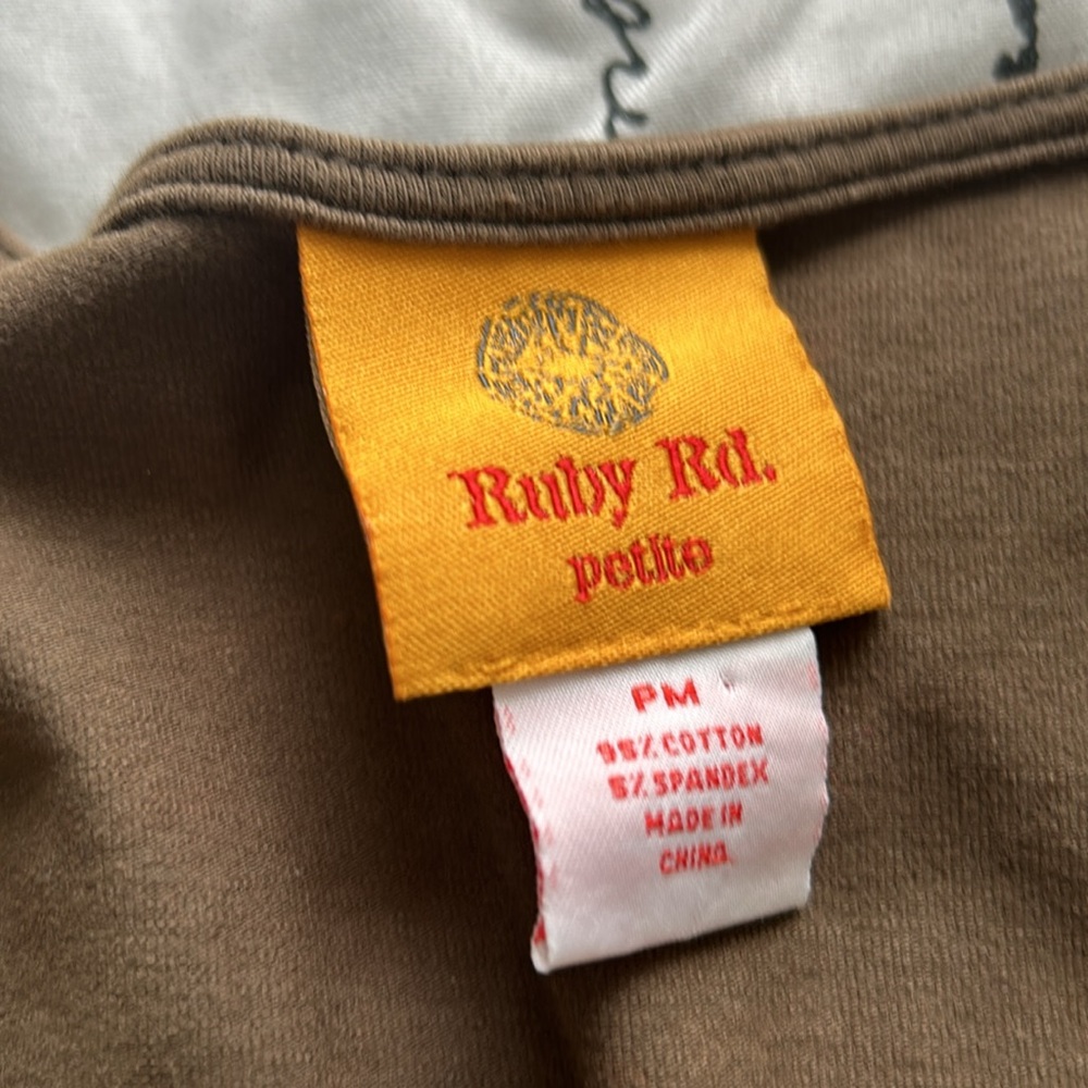 Ruby Rd V-Neck TeeShirt - Picture 3 of 4